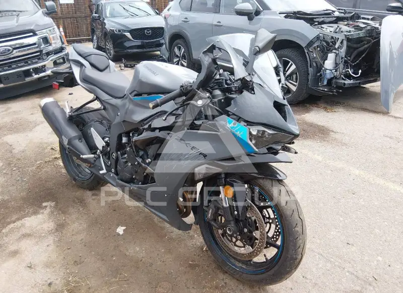 2025 Kawasaki ZX636 фото