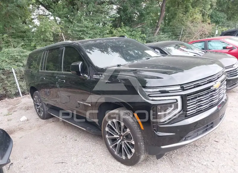 2025 Chevrolet Suburan photo