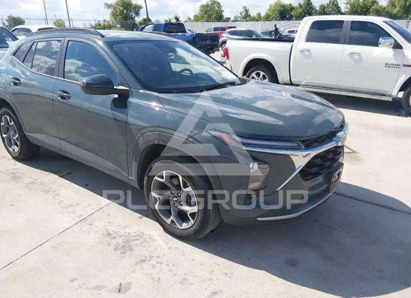 2025 Chevrolet TRAX photo