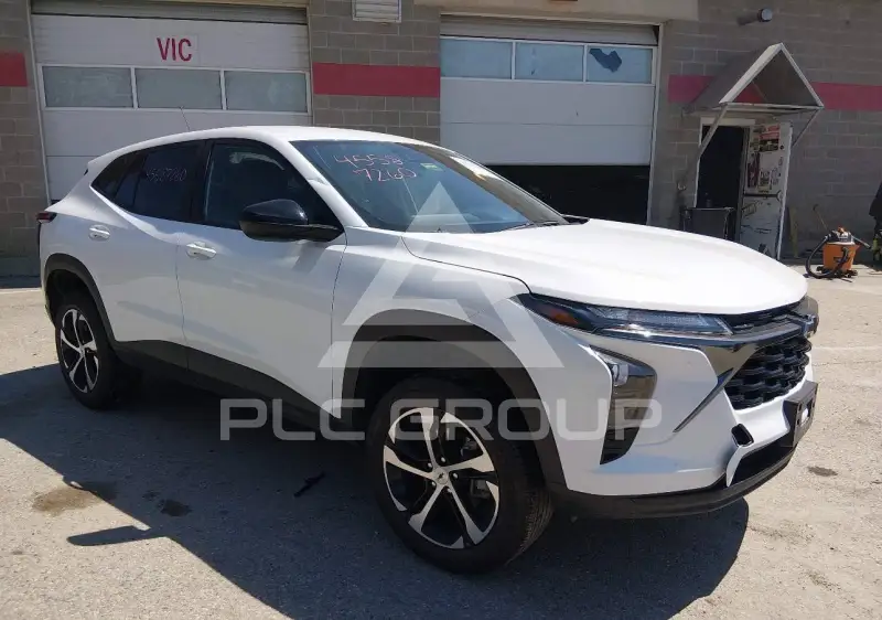 2025 Chevrolet TRAX photo