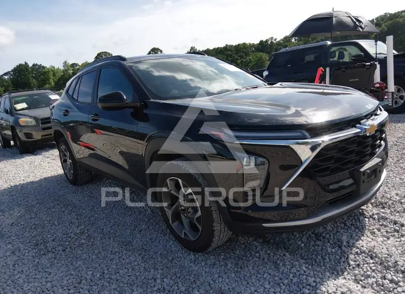 2025 Chevrolet TRAX photo