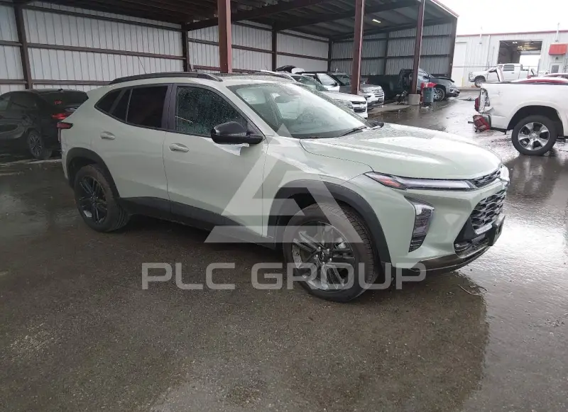 2025 Chevrolet TRAX photo