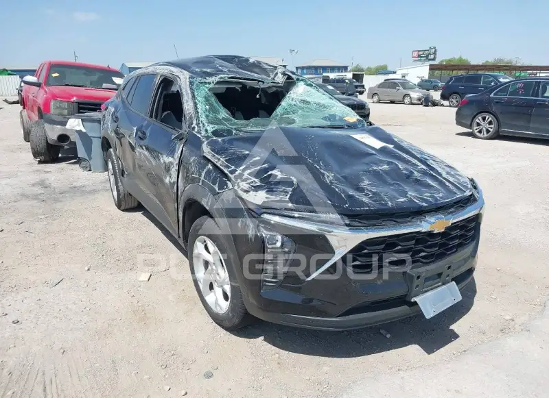 2025 Chevrolet TRAX photo