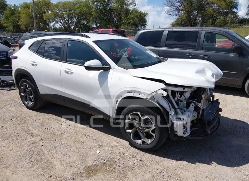 2025 Chevrolet TRAX photo