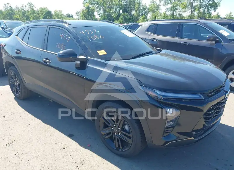 2025 Chevrolet TRAX photo