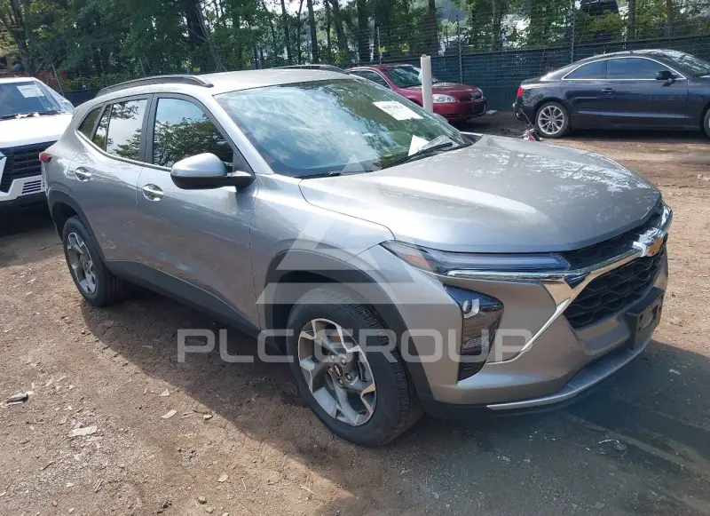 2025 Chevrolet TRAX photo