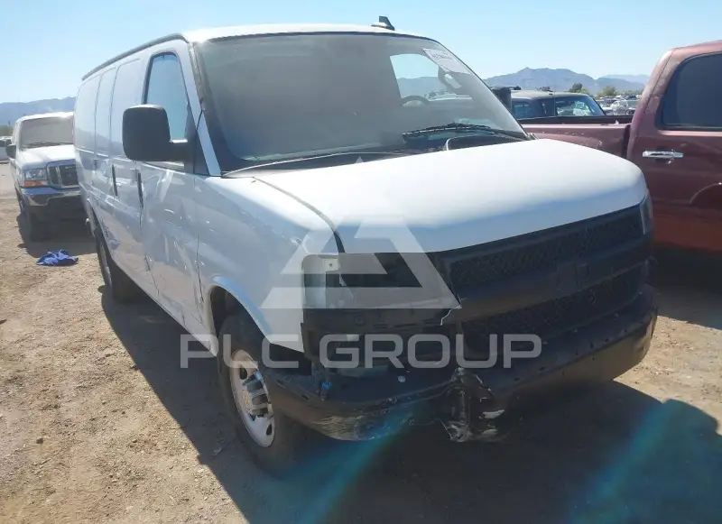2025 Chevrolet EXPRESS photo