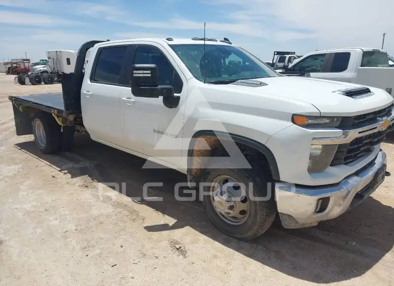 2025 Chevrolet SILVERADO фото