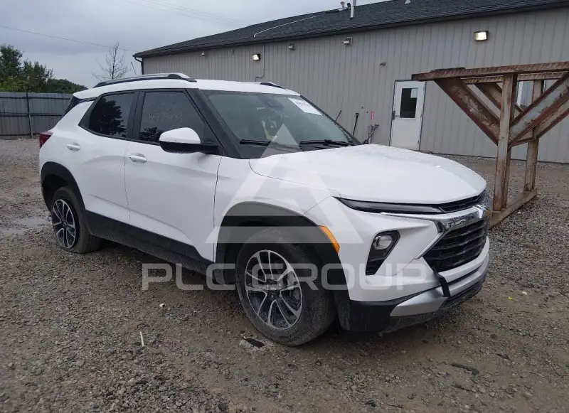 2025 Chevrolet TRAILBLAZE photo