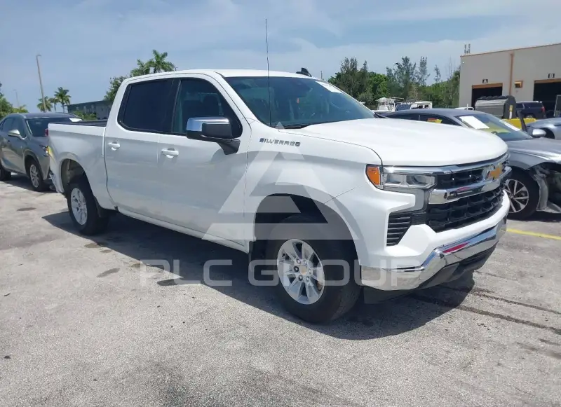 2025 Chevrolet Silverado фото