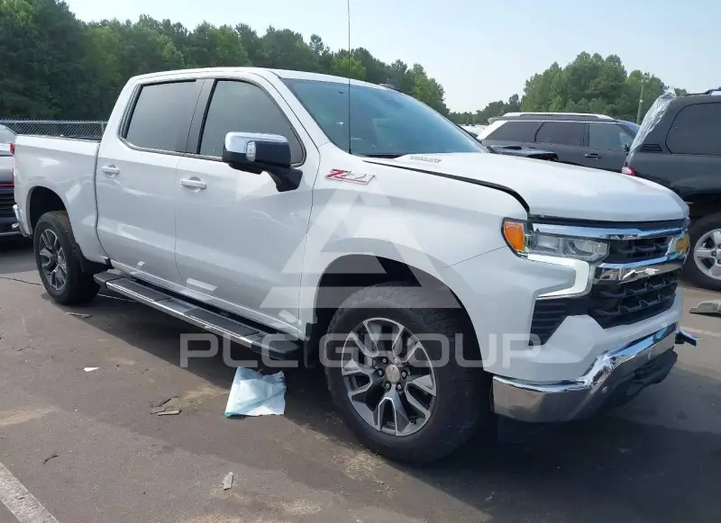 2025 Chevrolet Silverado photo