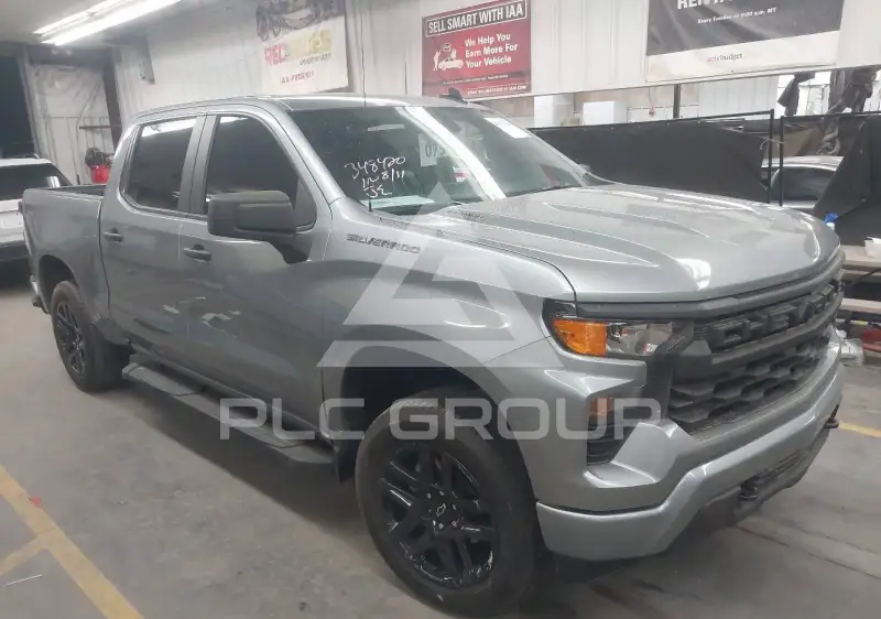2025 Chevrolet Silverado photo
