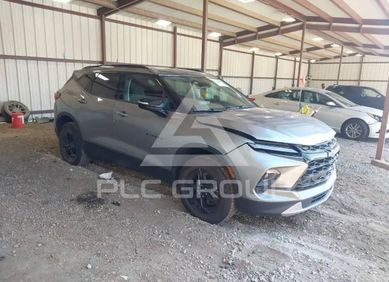 2025 Chevrolet Blazer photo