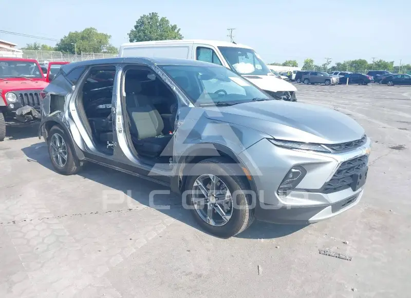 2025 Chevrolet Blazer photo