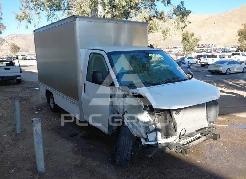 2025 Chevrolet Express photo