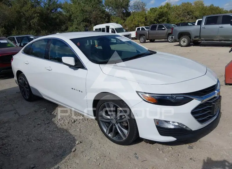 2025 Chevrolet Malibu photo
