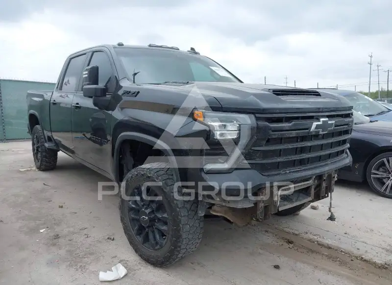 2025 Chevrolet Silverado photo