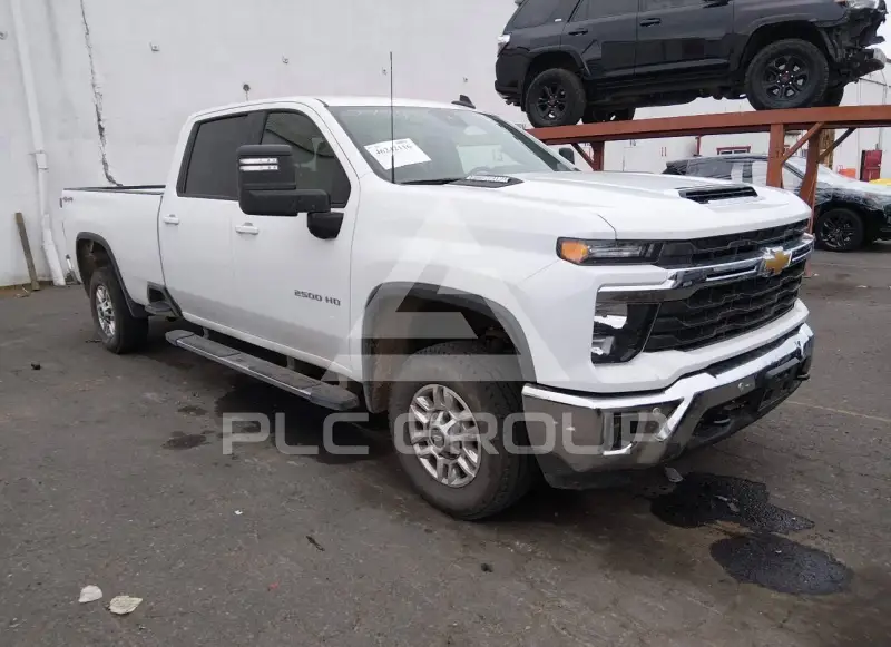 2025 Chevrolet Silverado фото