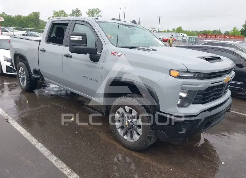 2025 Chevrolet Silverado фото