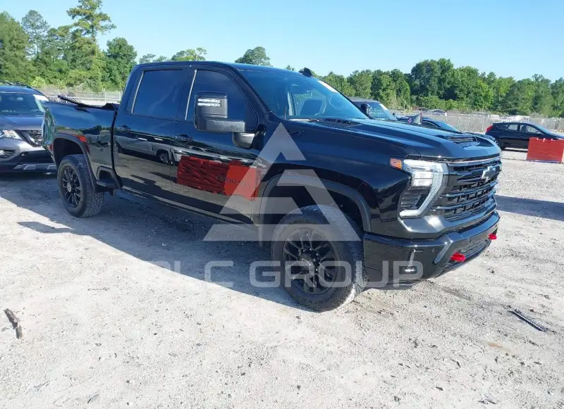 2025 Chevrolet Silverado фото