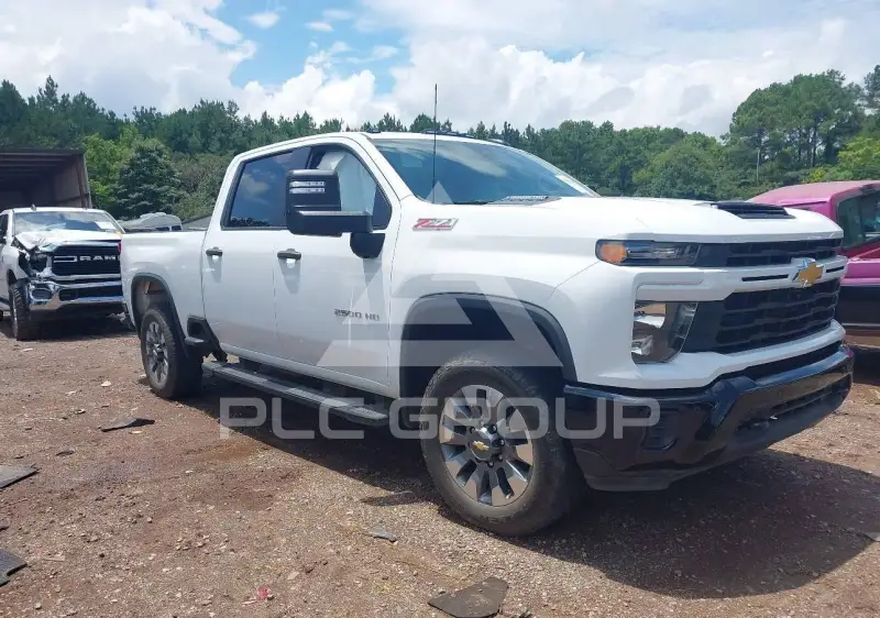 2025 Chevrolet Silverado фото