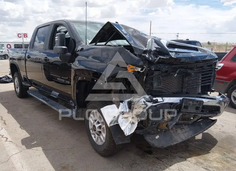 2025 Chevrolet Silverado фото