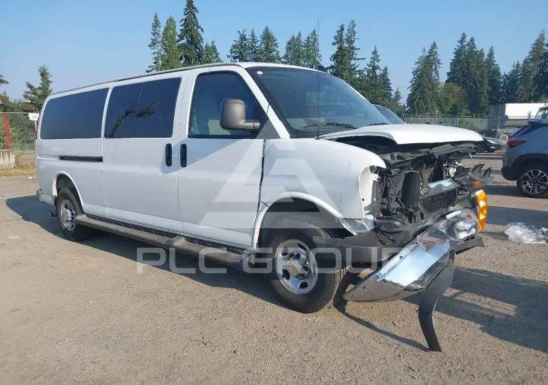 2025 Chevrolet Express photo