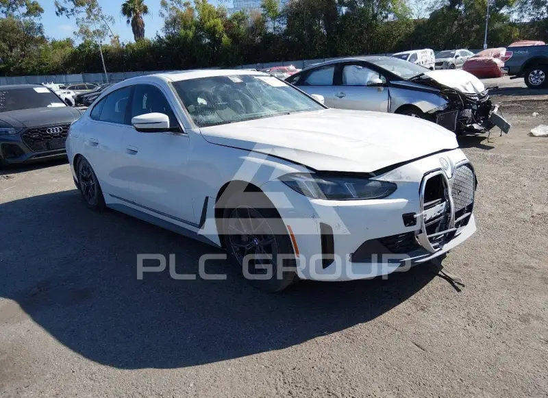2025 BMW I4 фото