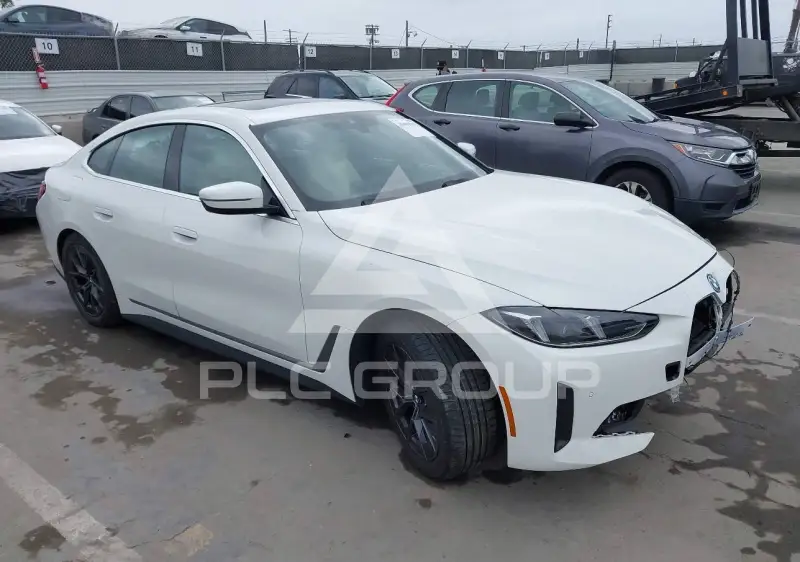 2025 BMW I4 фото