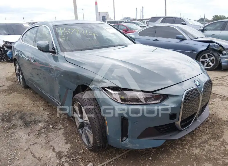 2025 BMW I4 фото