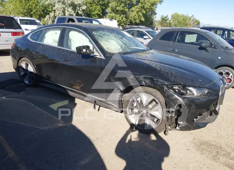 2025 BMW I4 photo