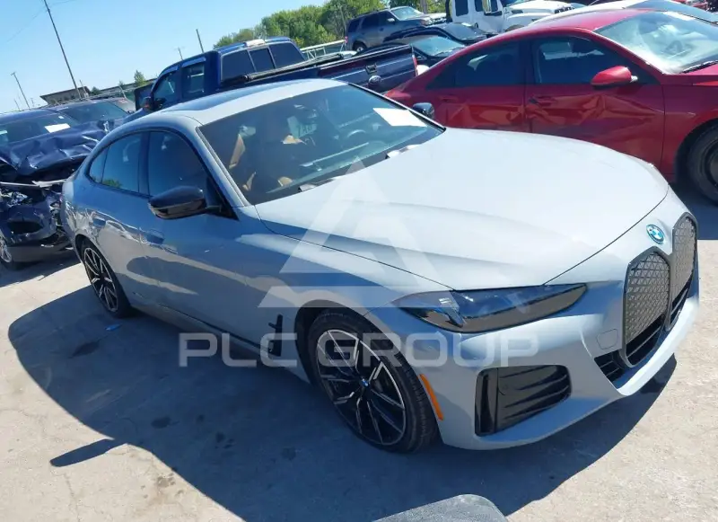 2025 BMW I4 фото