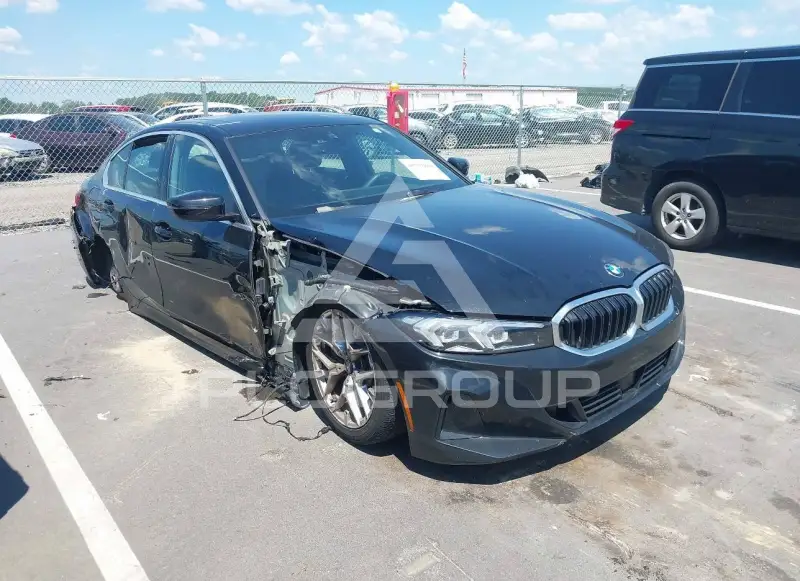 2025 BMW 330 photo