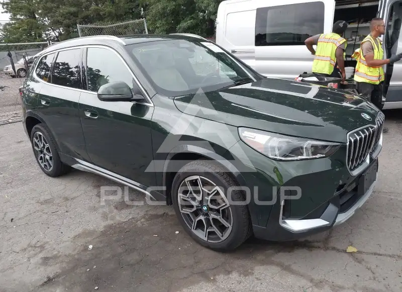 2025 BMW X1 фото