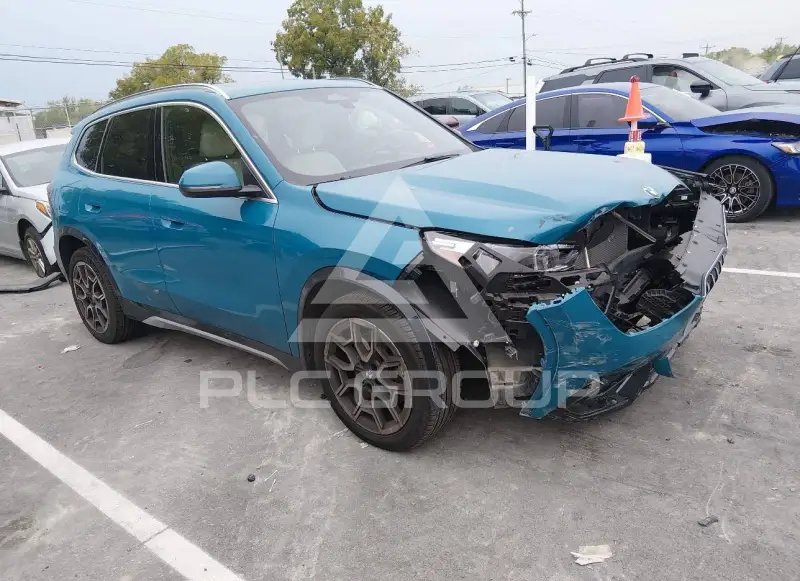 2025 BMW X1 фото