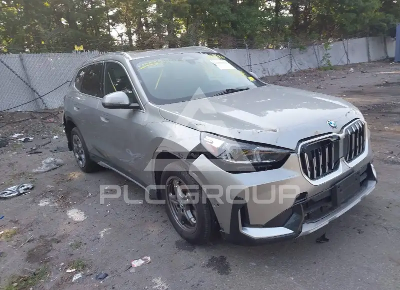 2025 BMW X1 фото