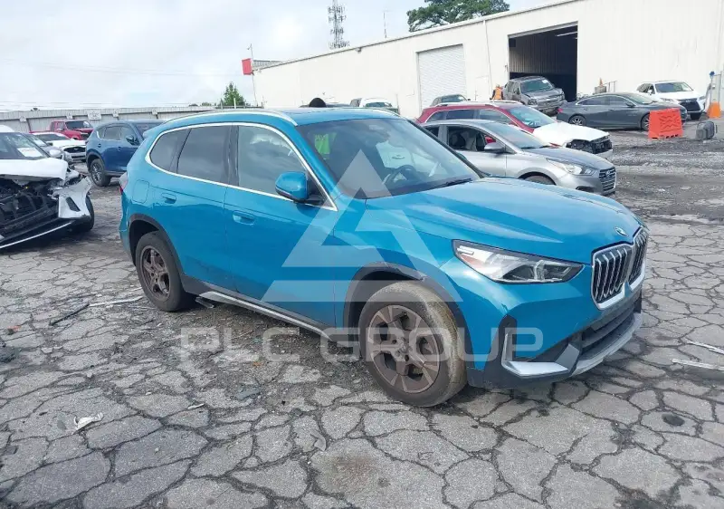 2025 BMW X1 фото
