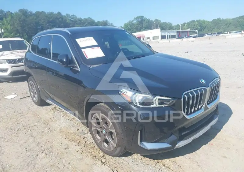 2025 BMW X1 фото