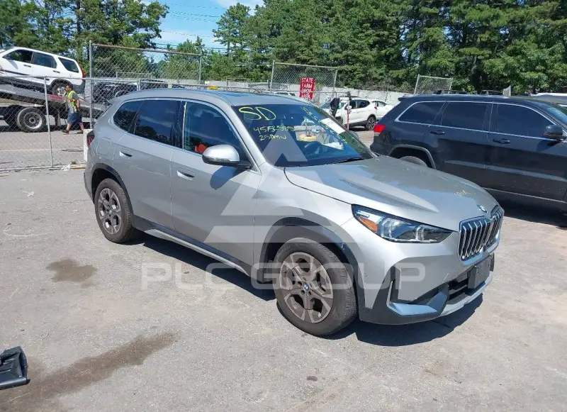 2025 BMW X1 фото