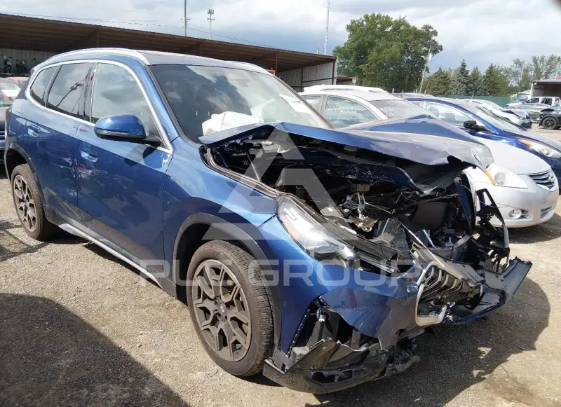2025 BMW X1 photo