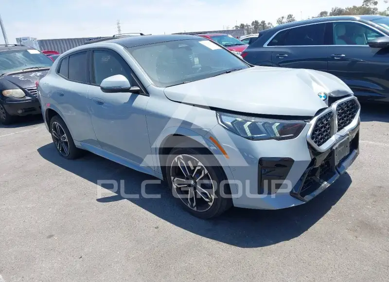 2025 BMW X2 photo