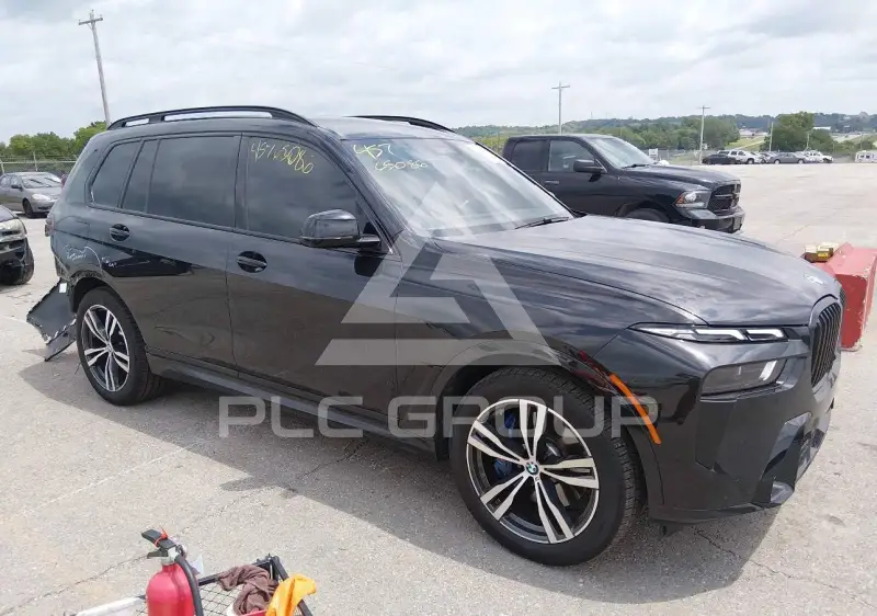 2025 BMW X7 photo