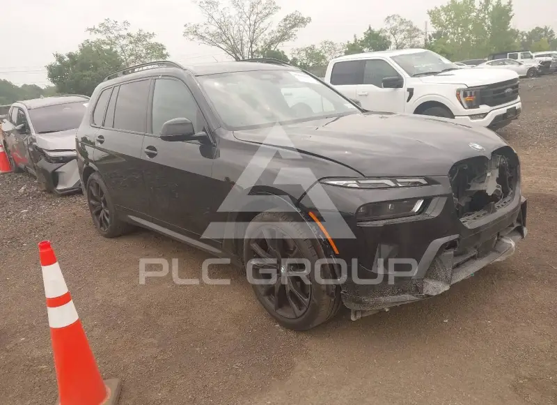 2025 BMW X7 фото