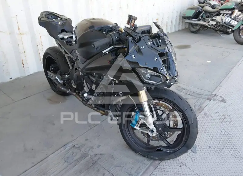 2025 BMW S1000 фото
