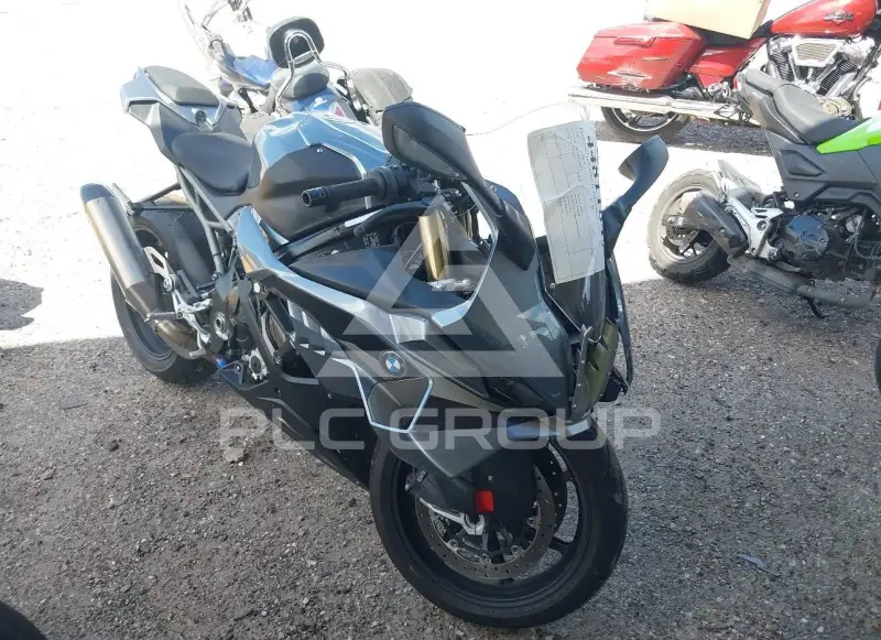 2025 BMW S1000 фото
