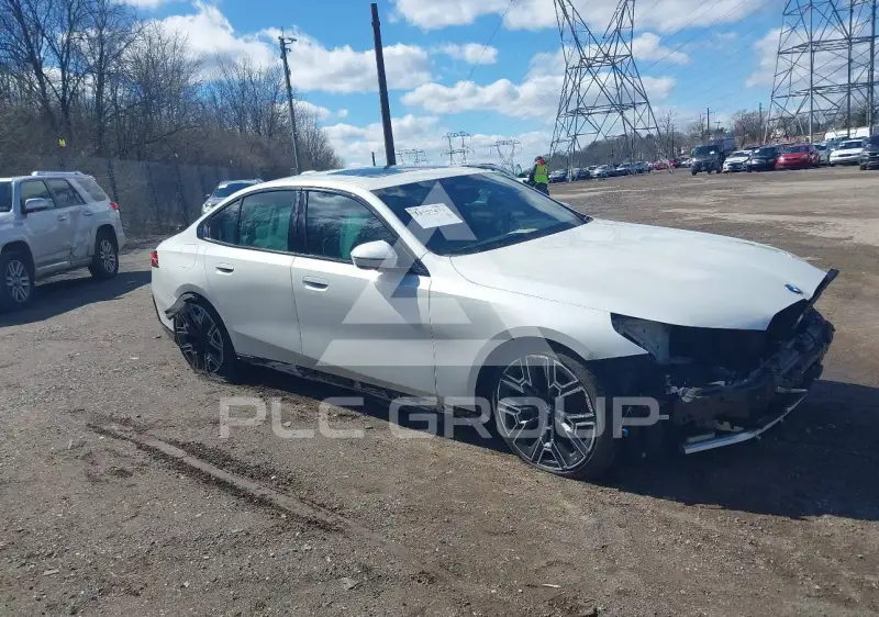 2025 BMW 530 фото