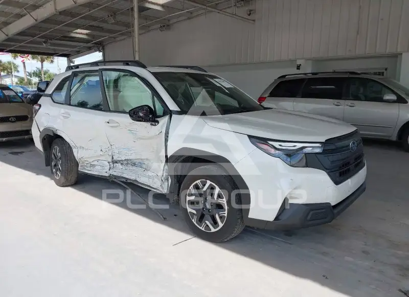 2025 Subaru Forester photo