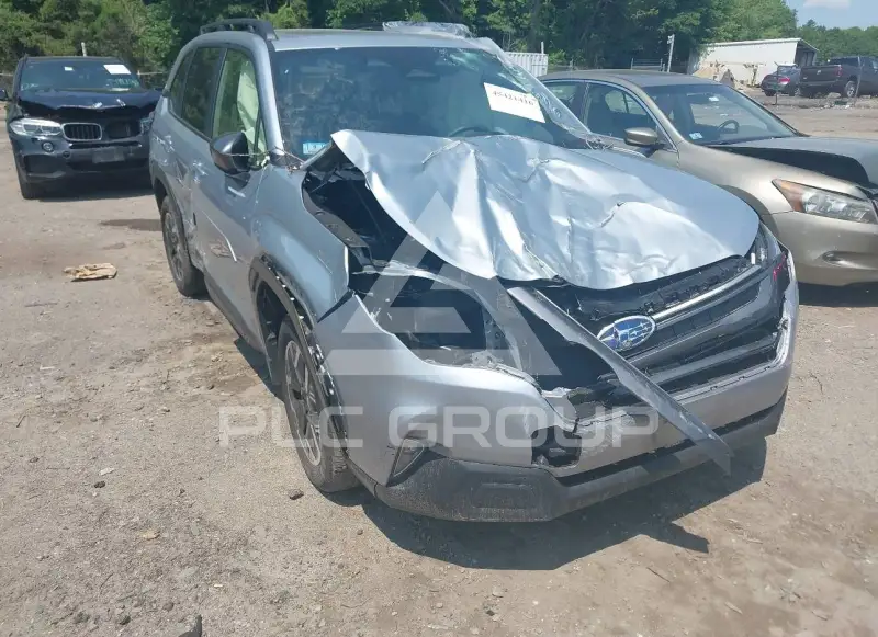 2025 Subaru Forester photo
