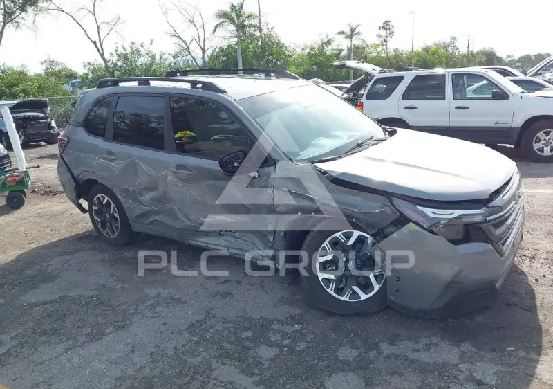 2025 Subaru Forester photo