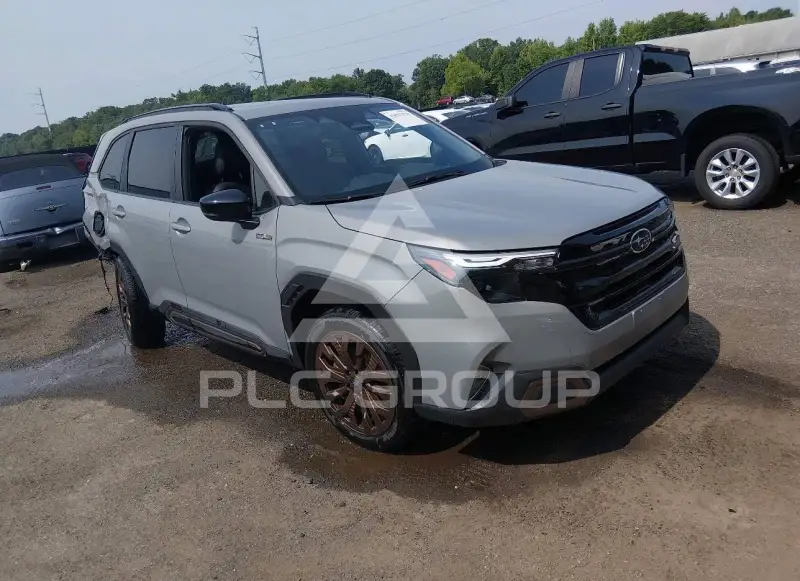 2025 Subaru Forester фото
